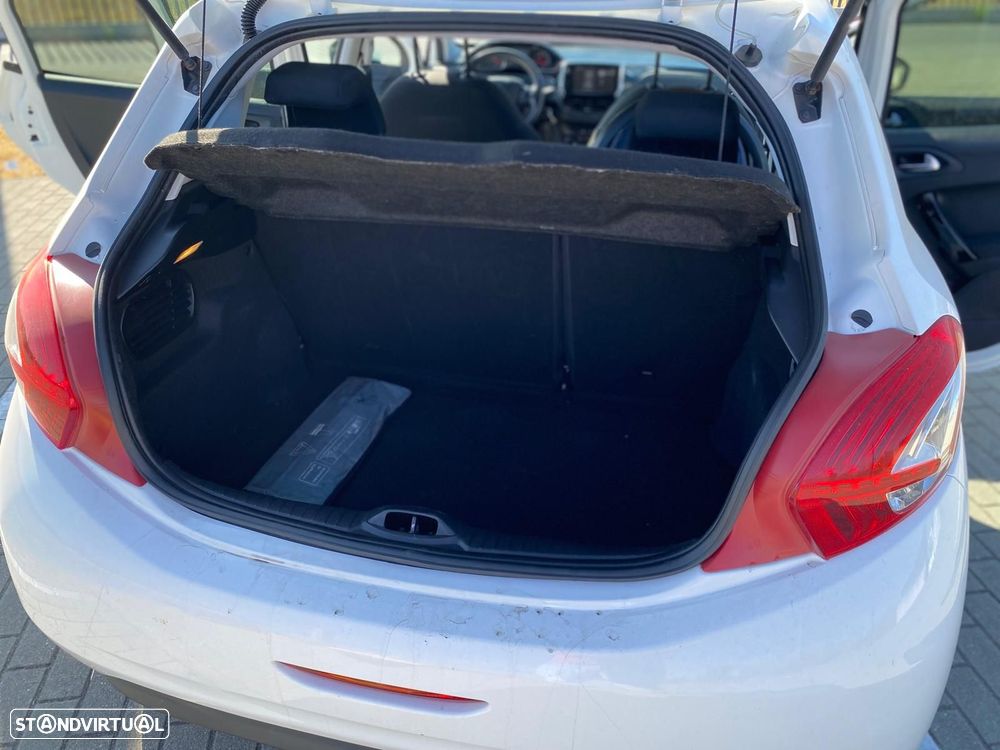 Peugeot 208 1.4 HDi - 9