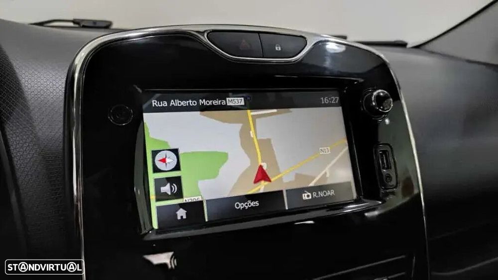 Renault Clio Sport Tourer - 30