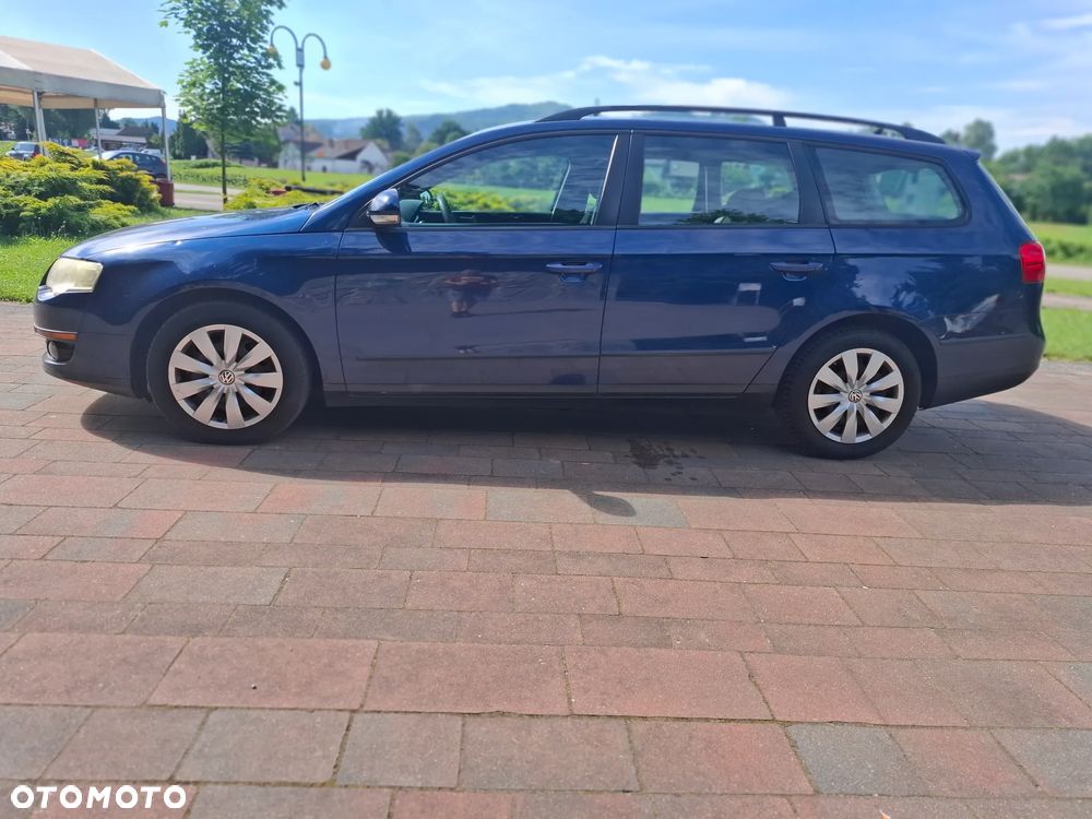 Volkswagen Passat 2.0 TDI DPF BlueMotion Technology Comfortline - 3