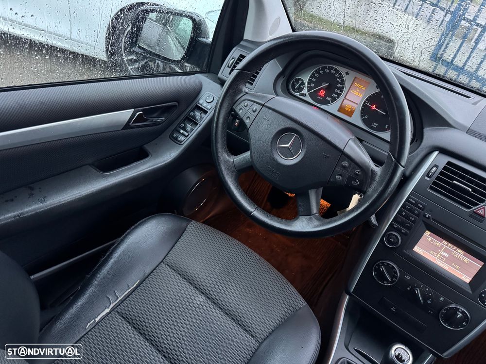 Mercedes-Benz B 180 CDI - 13
