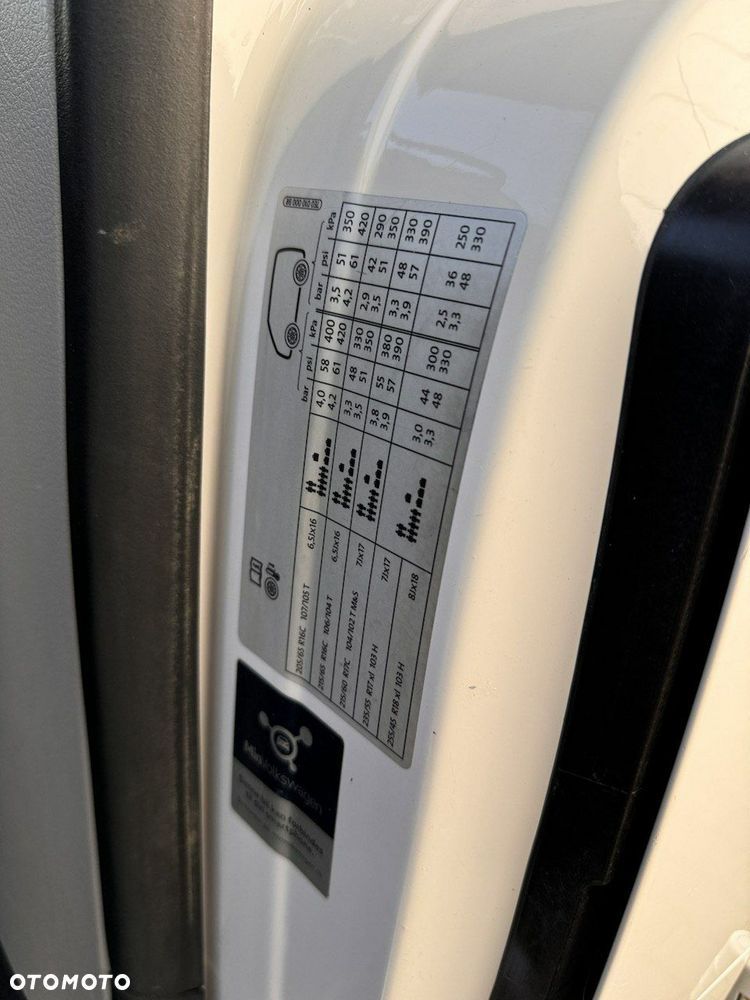 Volkswagen Transporter - 18