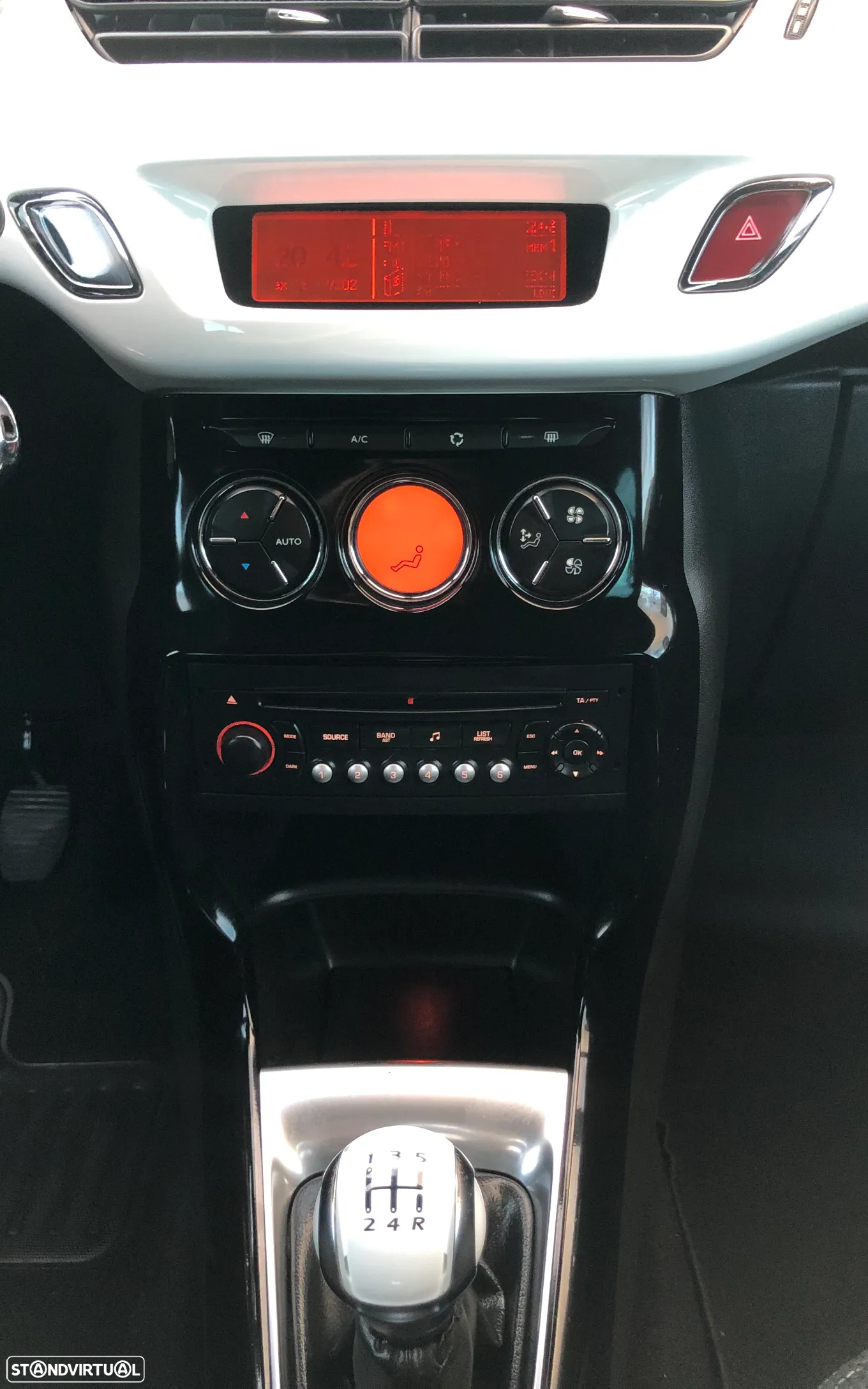 Citroën DS3 Cabrio 1.6 e-HDi Be Chic - 9