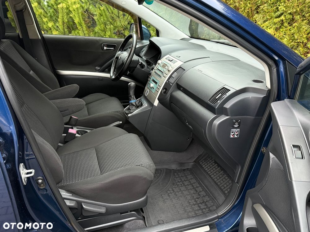 Toyota Corolla Verso - 7