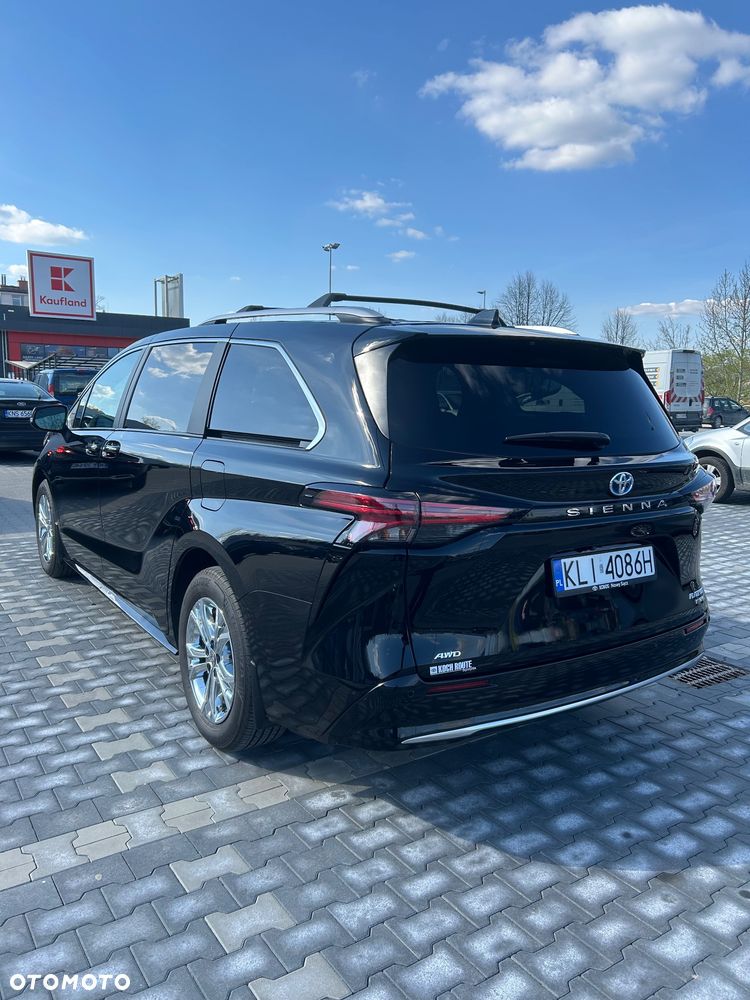 Toyota Sienna - 10