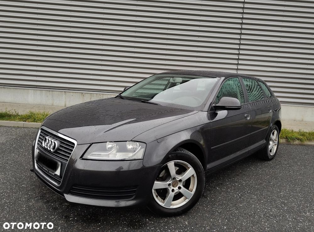 Audi A3 Sportback - 1