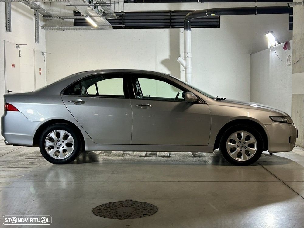 Honda Accord 2.0 Sport - 11