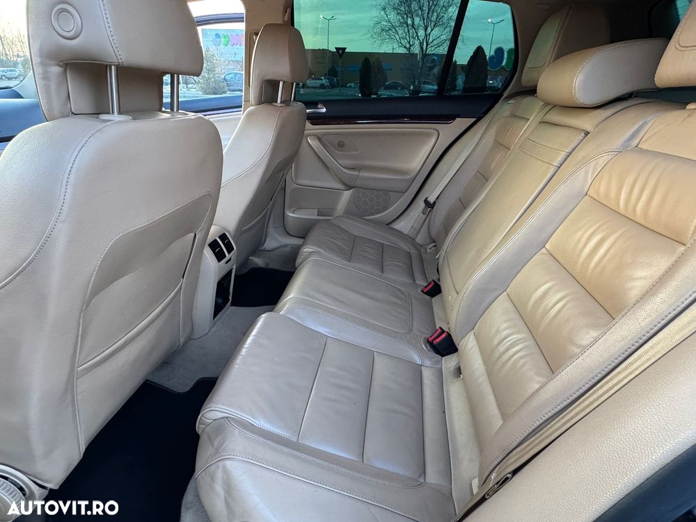 Volkswagen Golf R32 4Motion DSG - 24