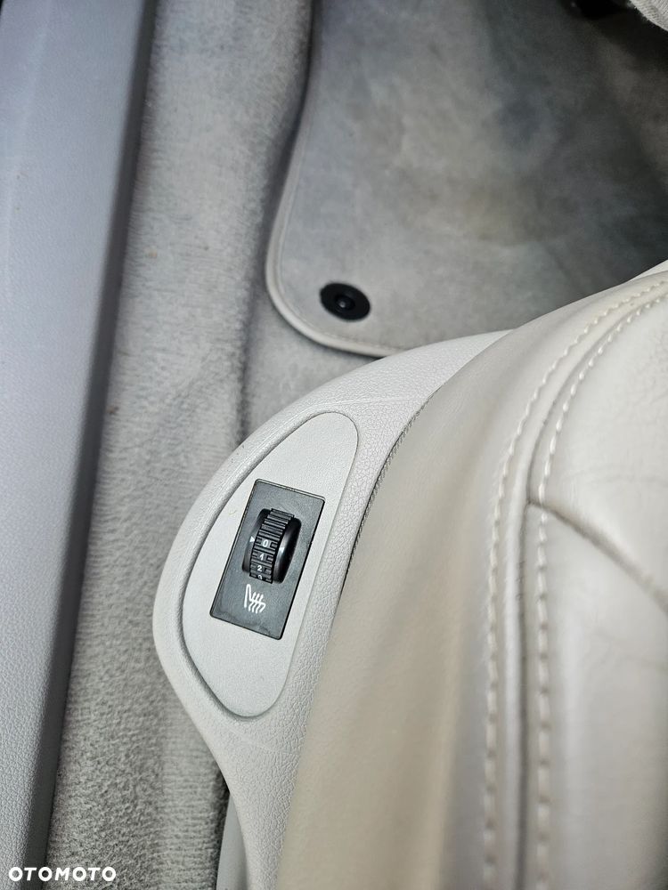 Peugeot 308 CC 155 THP Automatik Premium - 17