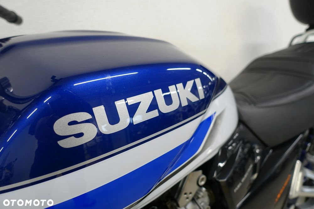 Suzuki GSX - 3