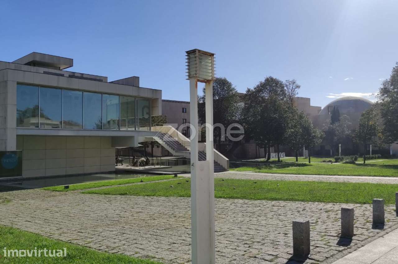 LOJA COMERCIAL NO CORAÇAO DE MATOSINHOS COM 336m2