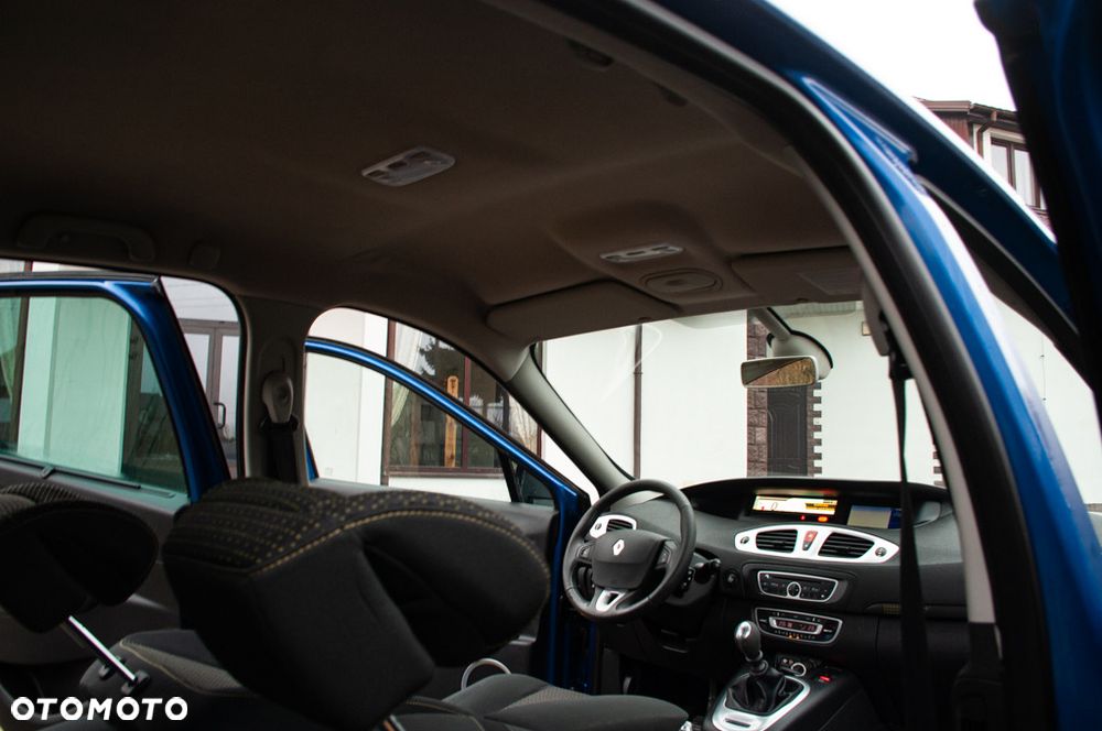 Renault Scenic TCe 130 Luxe - 25