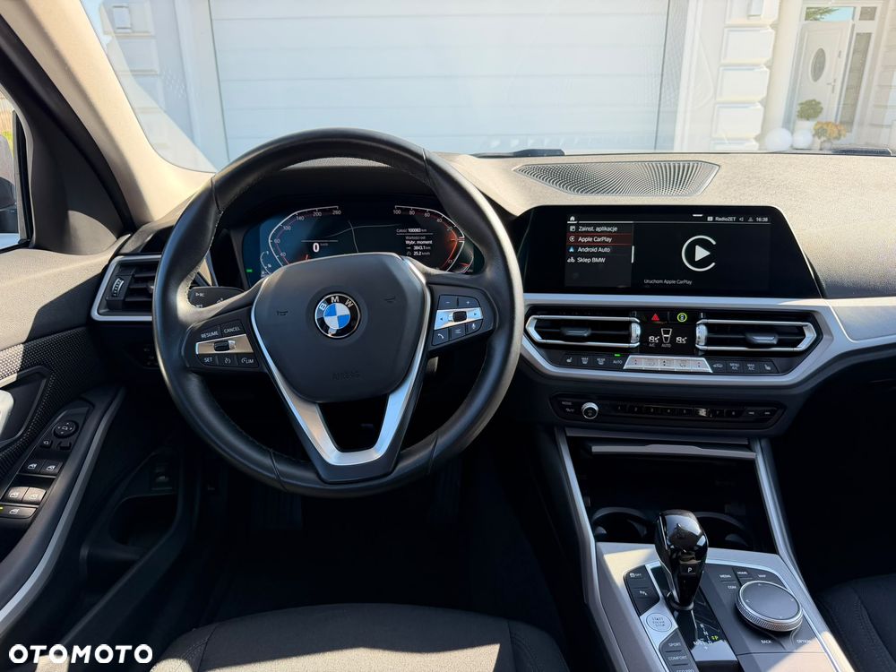 BMW Seria 3 320d xDrive Advantage - 9
