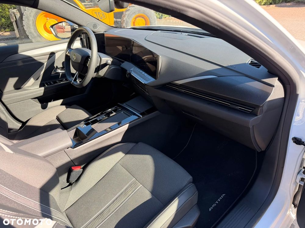 Opel Astra 1.6 T Plug-in Hybrid GS - 24