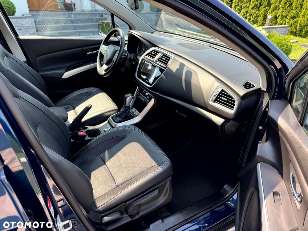 Suzuki SX4 S-Cross - 10