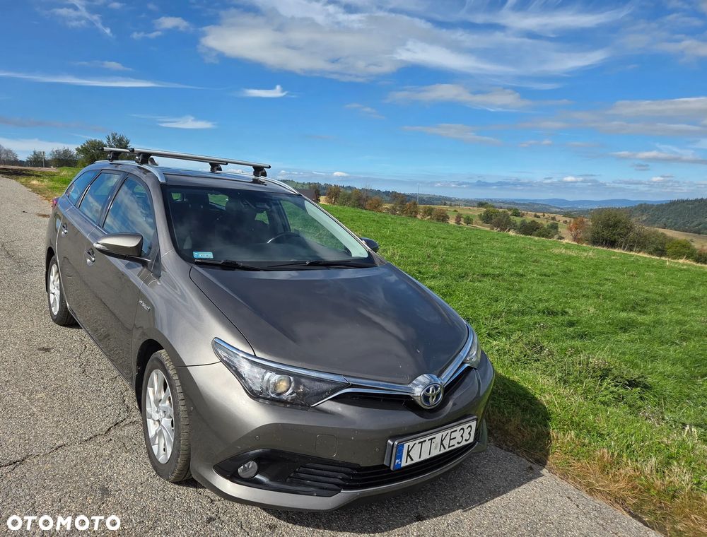 Toyota Auris Hybrid 135 Premium - 12
