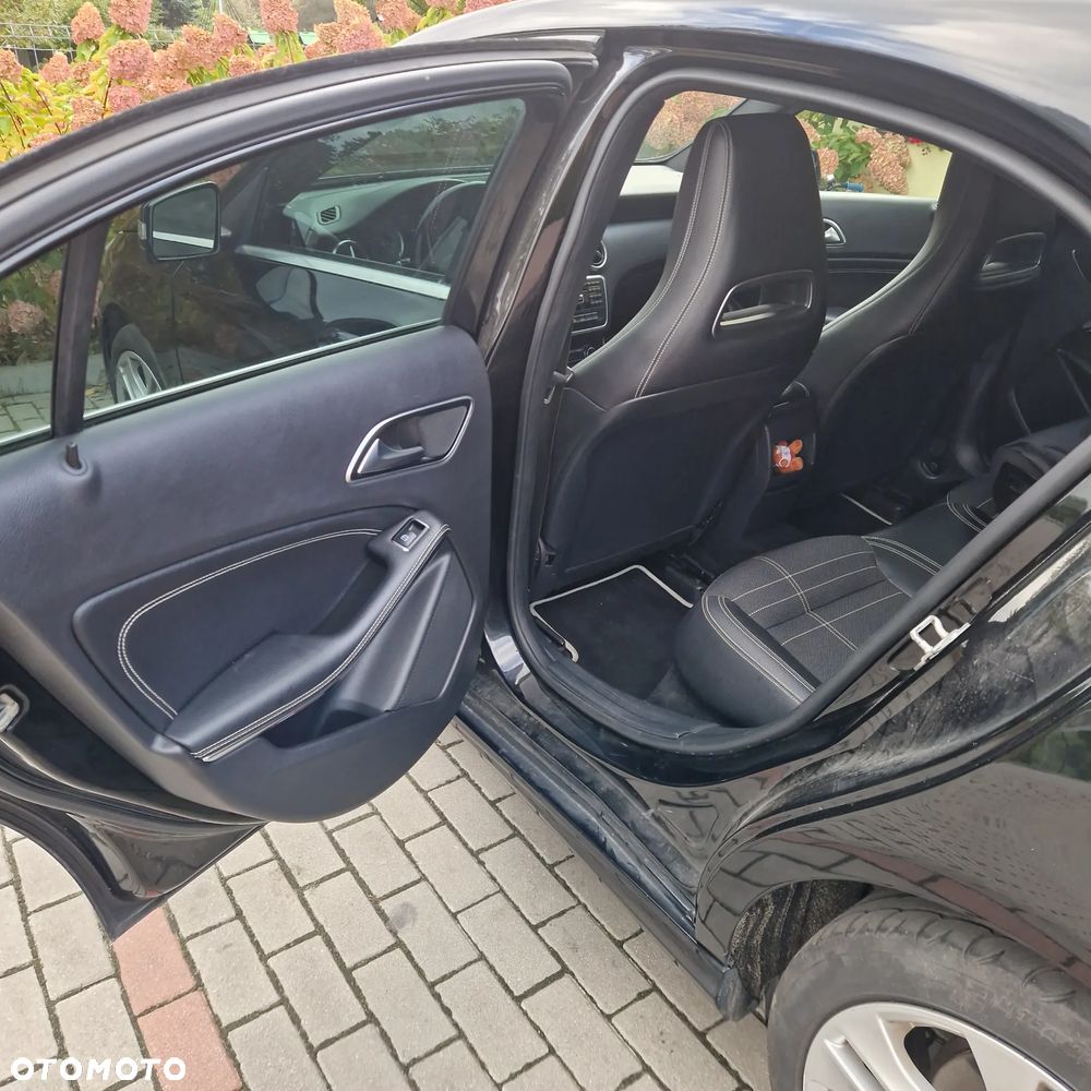 Mercedes-Benz Klasa A 180 d BlueEff Edition - 13