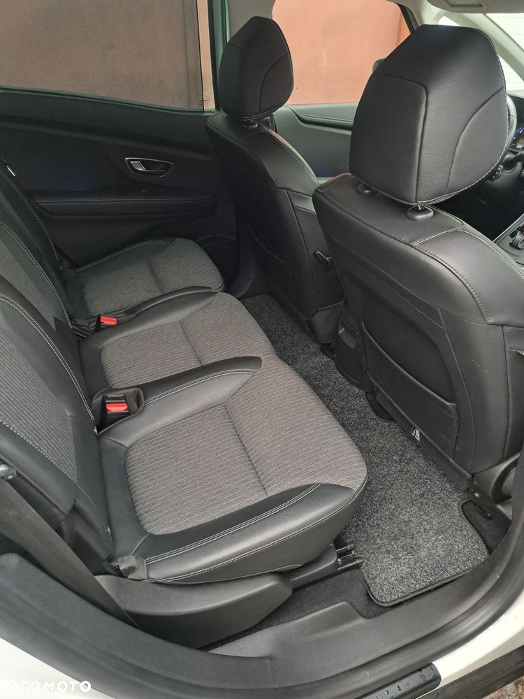 Renault Scenic TCe 140 GPF EDC BUSINESS EDITION - 13
