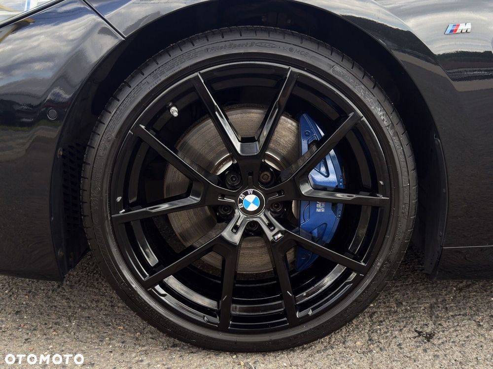 BMW Seria 8 - 38