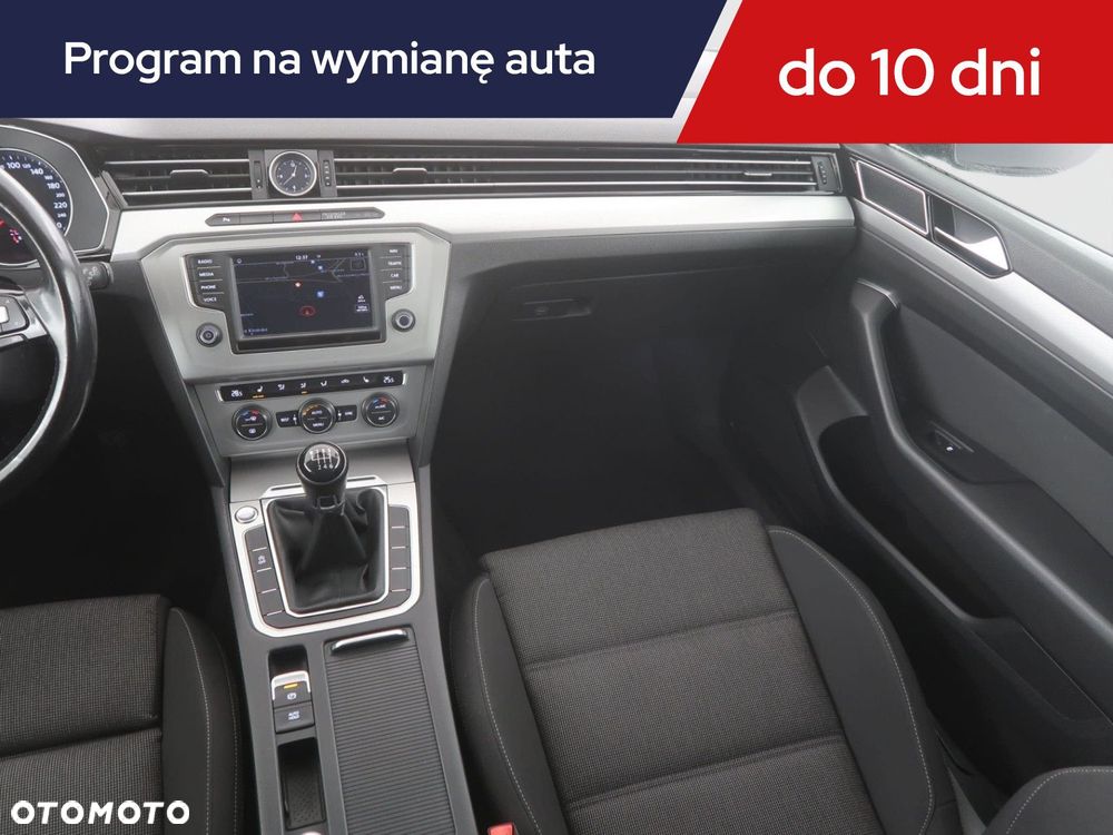 Volkswagen Passat Variant - 10