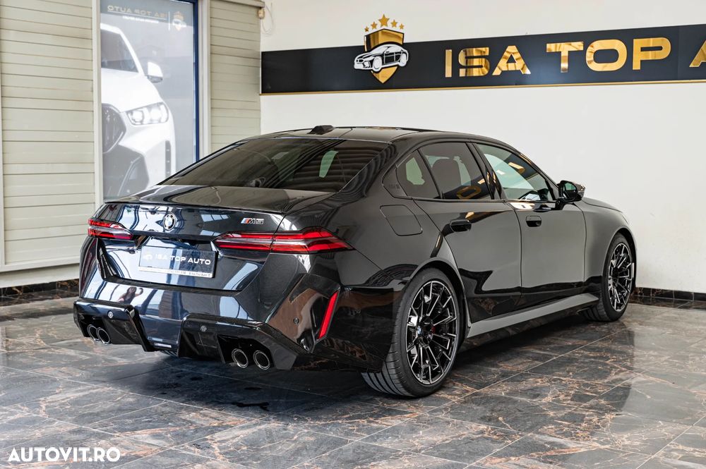 BMW M5 xDrive - 4