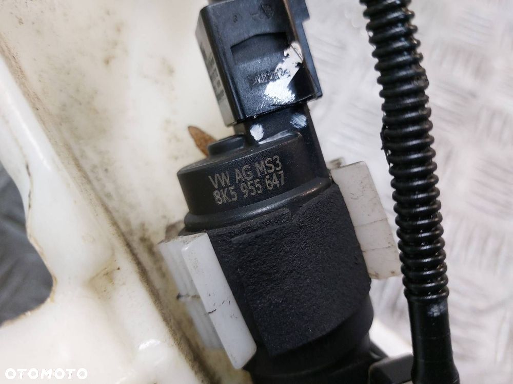 ZBIORNICZEK PŁYNU SPRYSKIWACZY POMPKA AUDI A4 B8 8T0955453B 8T1955463B - 6