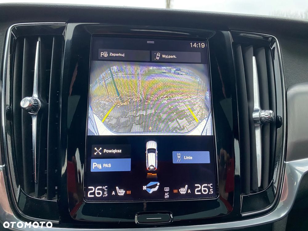 Volvo V90 D4 Momentum - 17