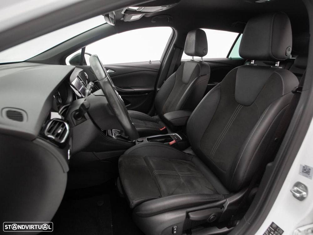 Opel Astra Sports Tourer - 8