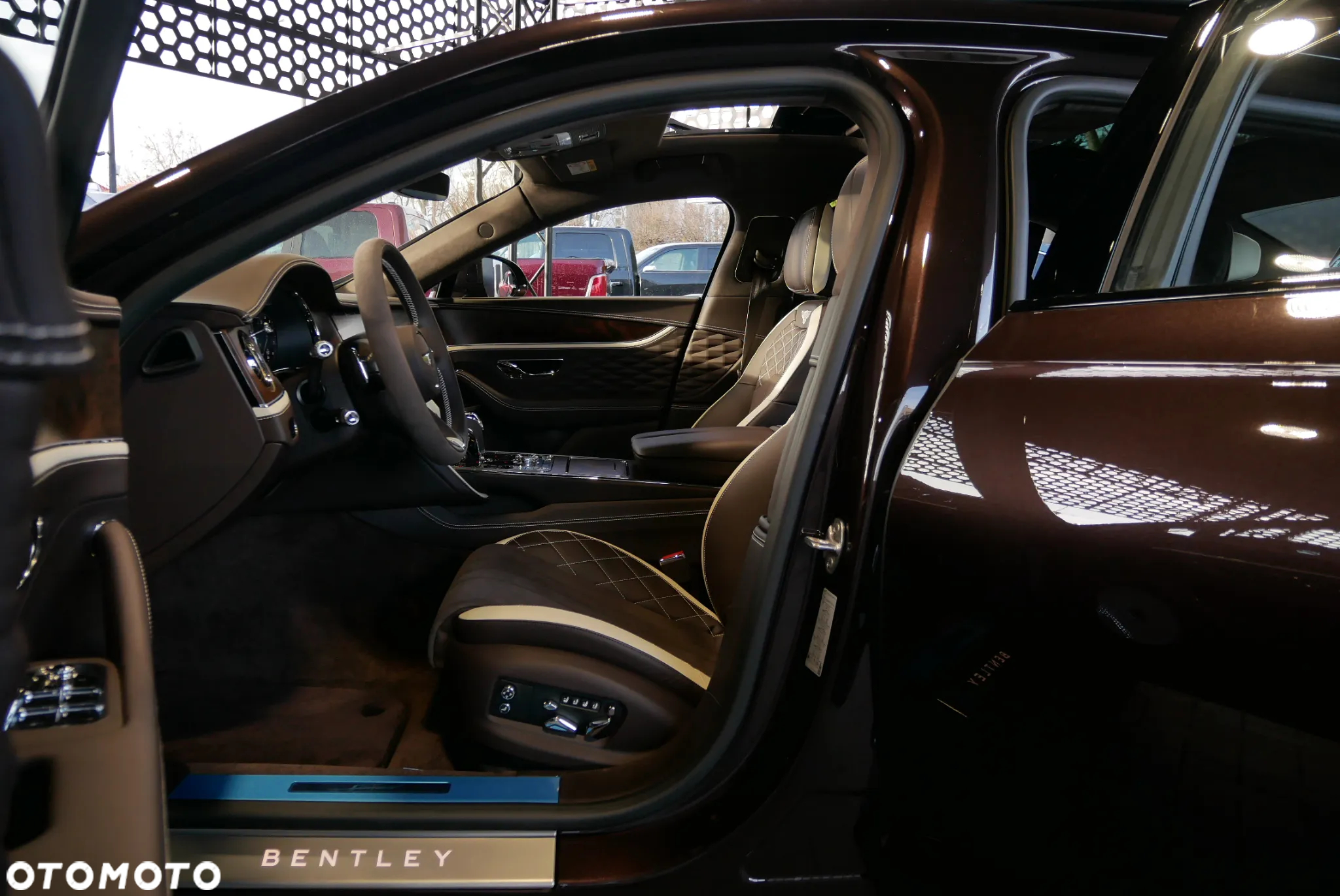Bentley Flying Spur - 8