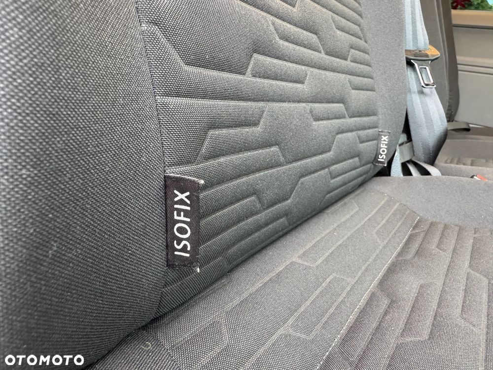 Volkswagen Caravelle - 28