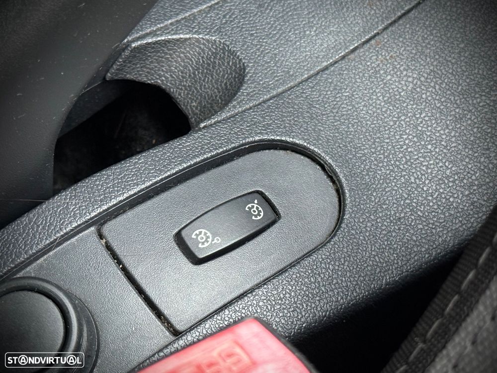 Renault Clio 1.2 16V Dynamique S - 14