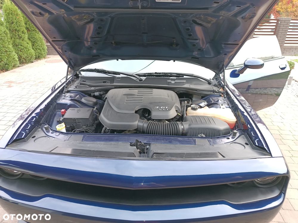 Dodge Challenger - 13