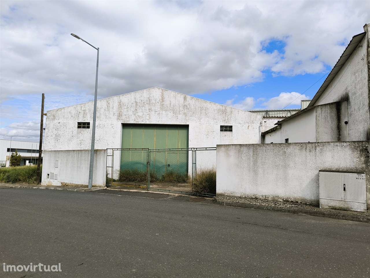 Armazém em lote de 2564m2, Parque das Empresas - Grande imagem: 3/26