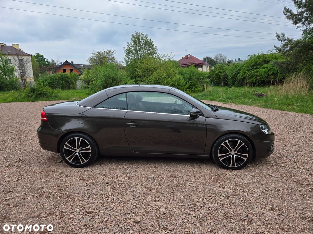 Volkswagen Eos 2.0 TDI DPF DSG BlueMotion Technology - 3