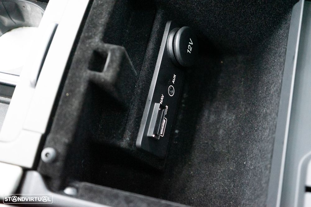 Land Rover Range Rover Evoque 2.0 TD4 SE Dynamic Auto - 30