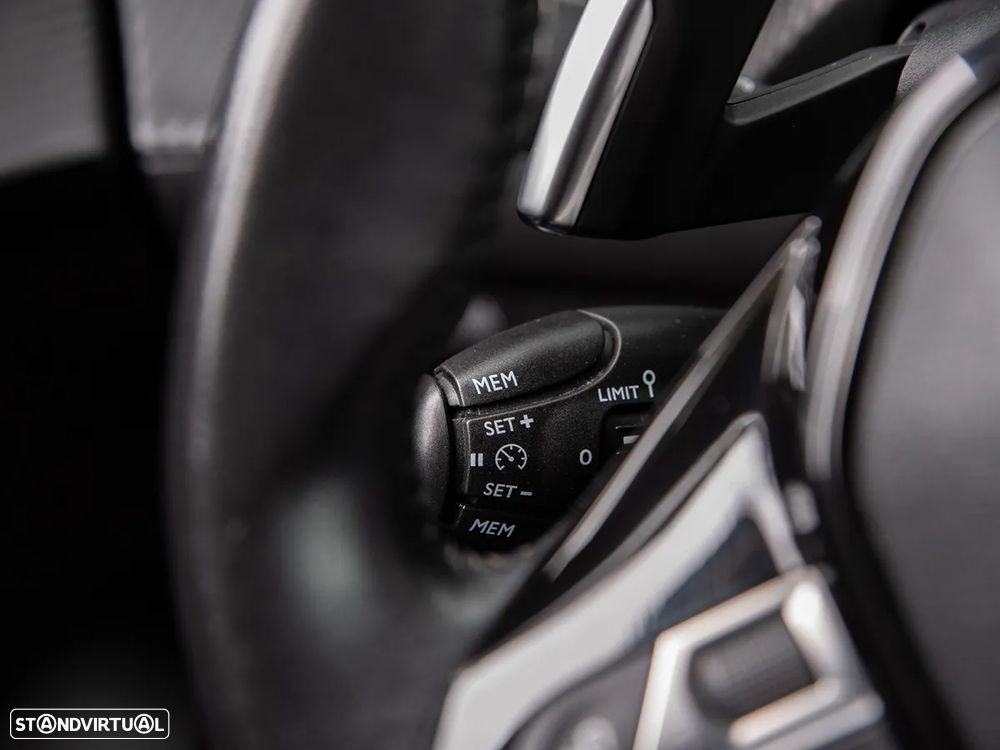 Peugeot 208 PureTech 100 EAT8 Allure Pack - 26