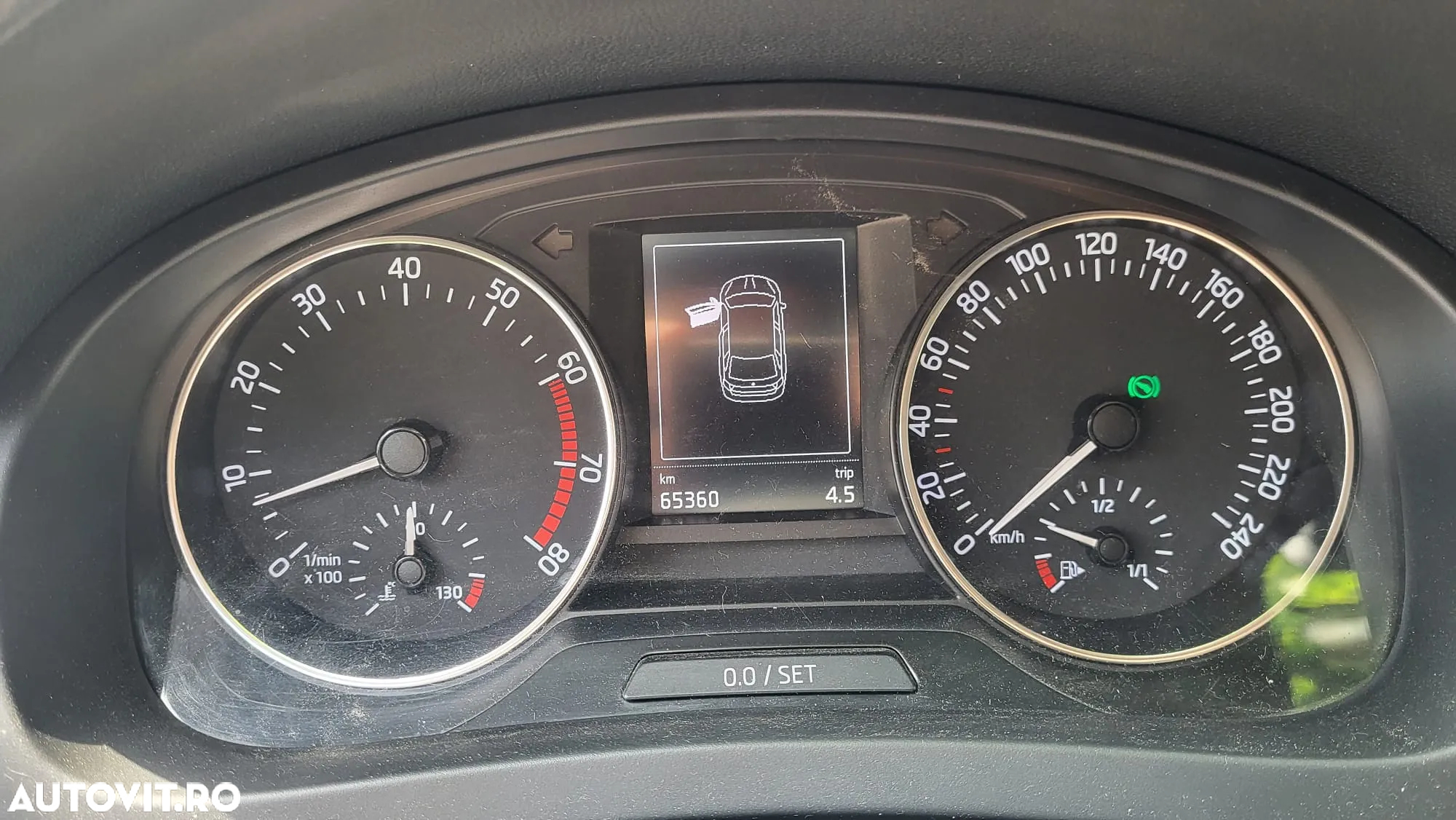 Skoda RAPID 1.2 TSI Ambition DSG - 4