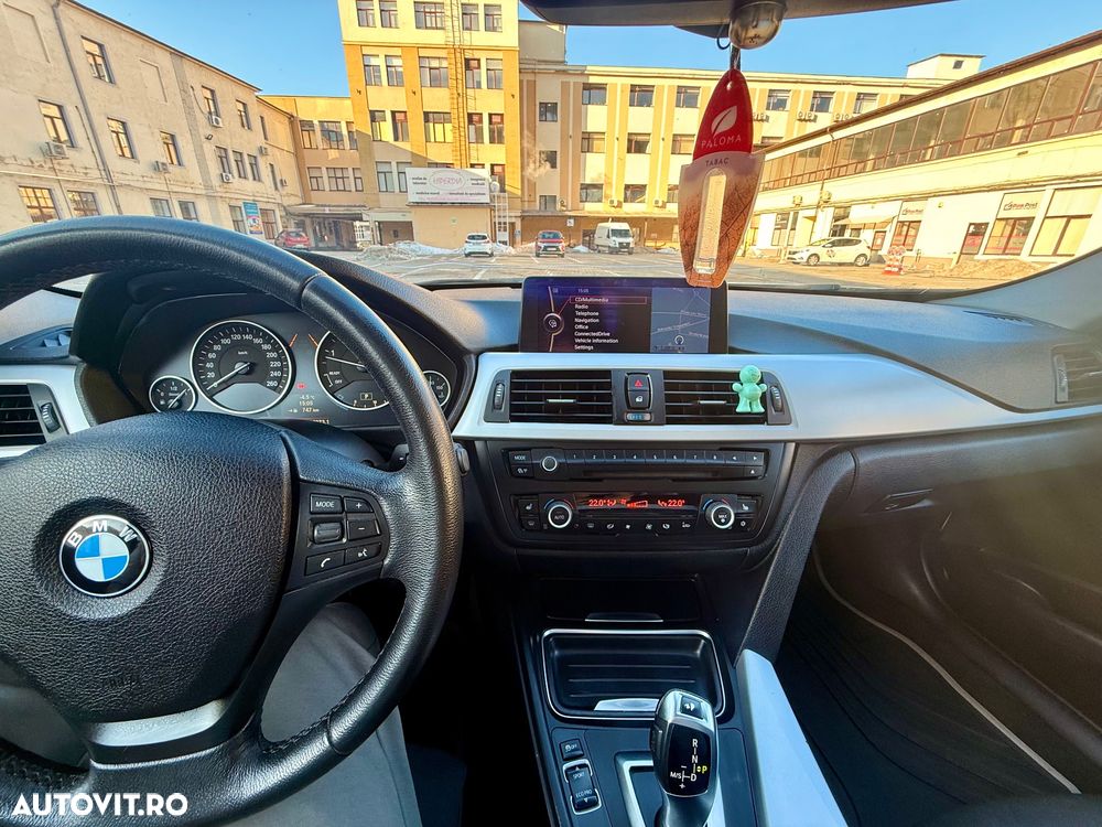 BMW Seria 3 320d Efficient Dynamic Edition Aut. - 19