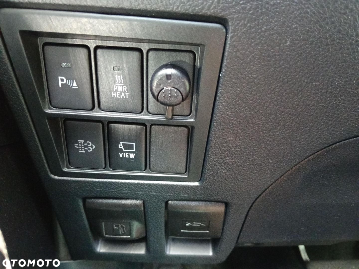 Toyota Hilux 2.8 D-4D Double Cab Invincible 4x4 - 18
