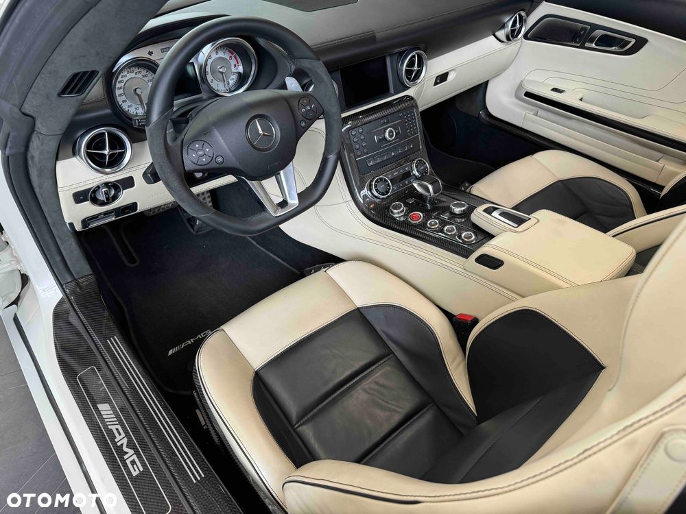 Mercedes-Benz SLS SPEEDSHIFT DCT - 15