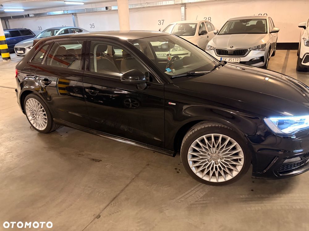 Audi A3 Sportback 2.0 TDI S tronic S line Sportpaket - 6