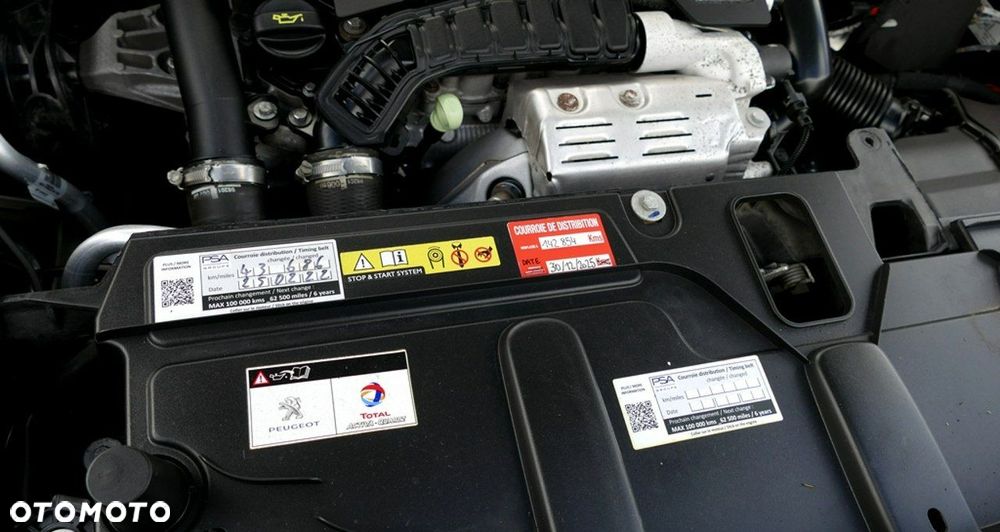 Peugeot 3008 1.2 PureTech Active Pack S&S EAT8 - 36