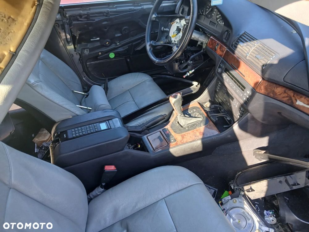 bmw e39 sedan 339 maska zderzak lampa grill błotnik drzwi zbiornik paliwa szyba lusterko klamka - 4