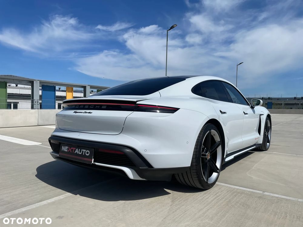 Porsche Taycan Turbo - 5