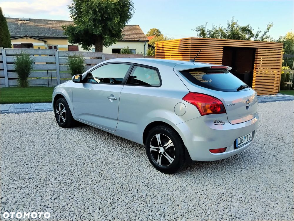 Kia ProCeed 1.6 CVVT Vision - 12