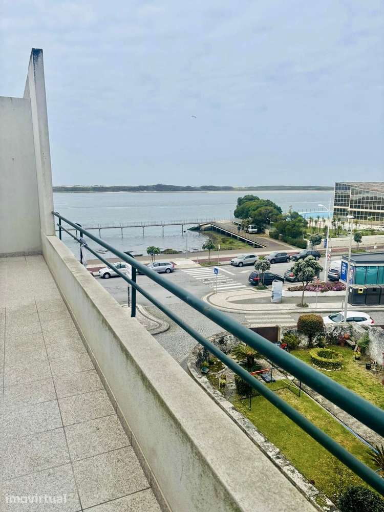 Apartamento T2 com terraço e cozinha equipada - Grande imagem: 2/14