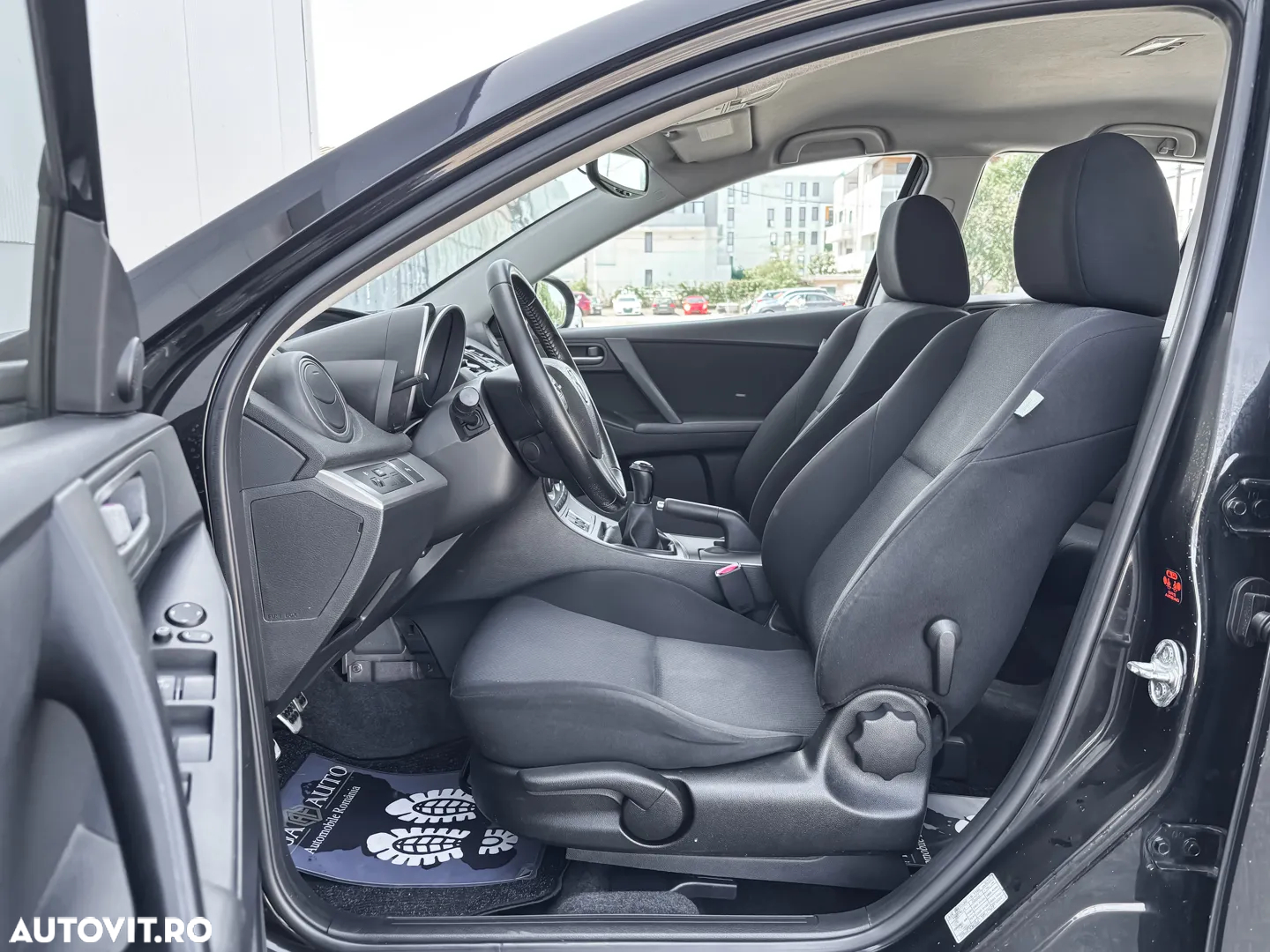 Mazda 3 - 6
