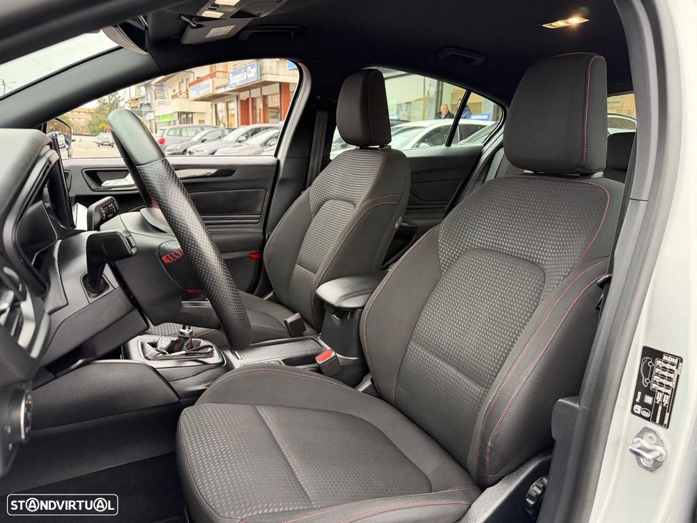 Ford Focus 1.0 EcoBoost MHEV ST-Line - 9