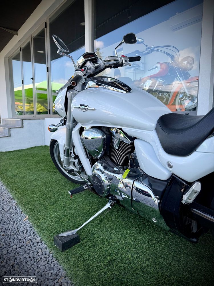 Suzuki Intruder M1800 R - 4