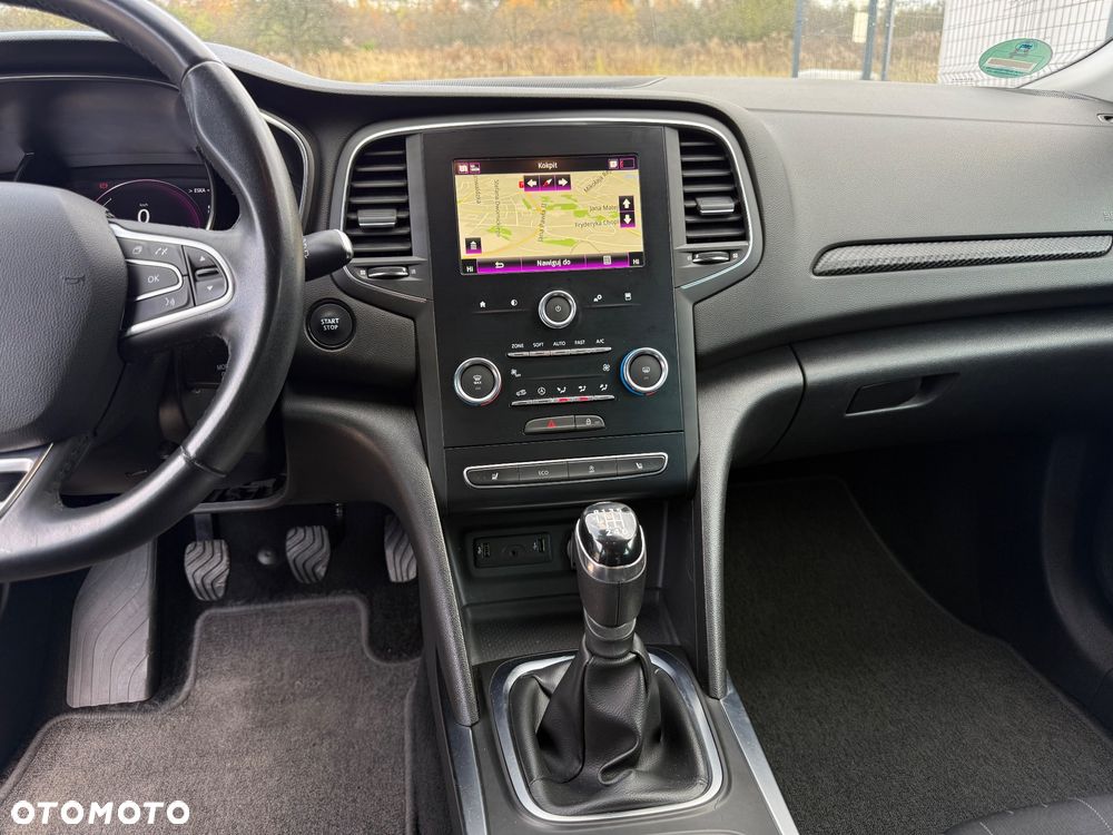 Renault Megane Grandtour TCe 140 GPF LIMITED - 19
