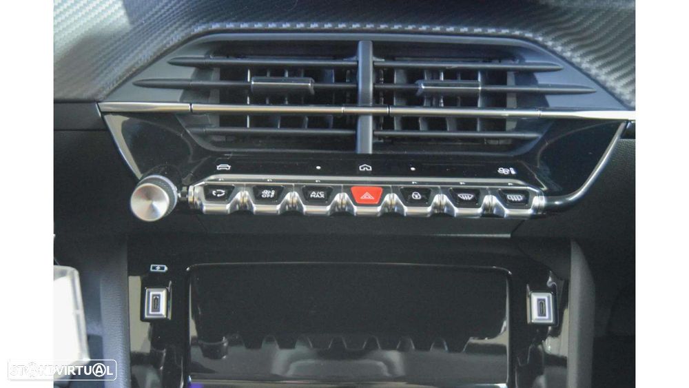 Peugeot 208 1.2 Hybrid Allure e-DCS6 - 13